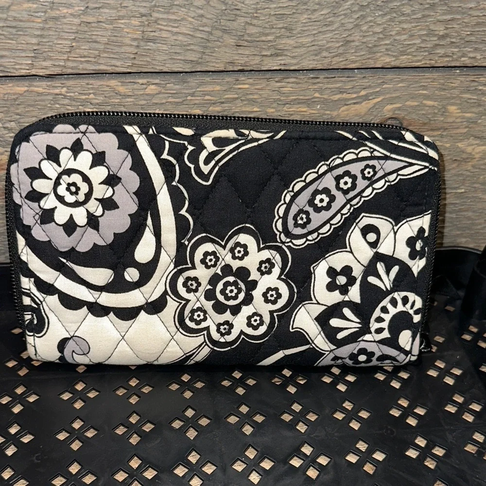 Vera Bradley Midnight Paisley Continental Wallet NWOT Spring 2015 Pattern - Picture 3 of 10